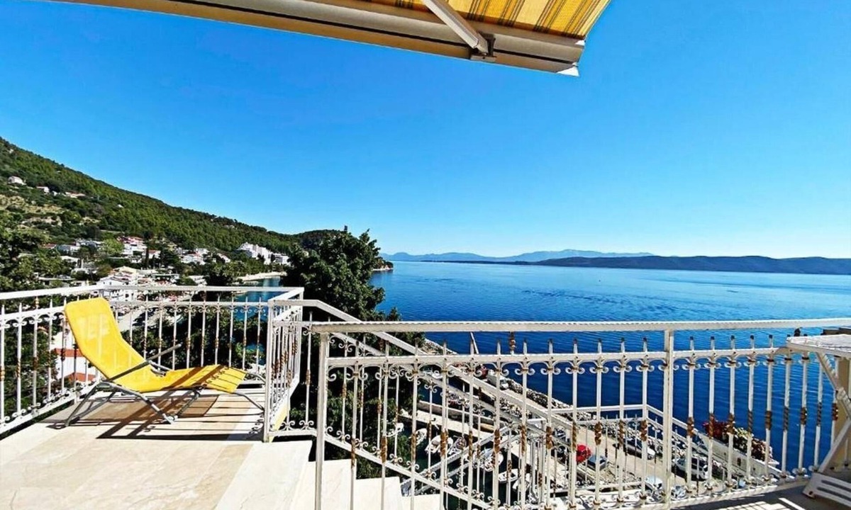 Zivogosce Apartment | One bedroom apartment with terrace and sea view Živogošće - Porat, Makarska (A-2733-d)