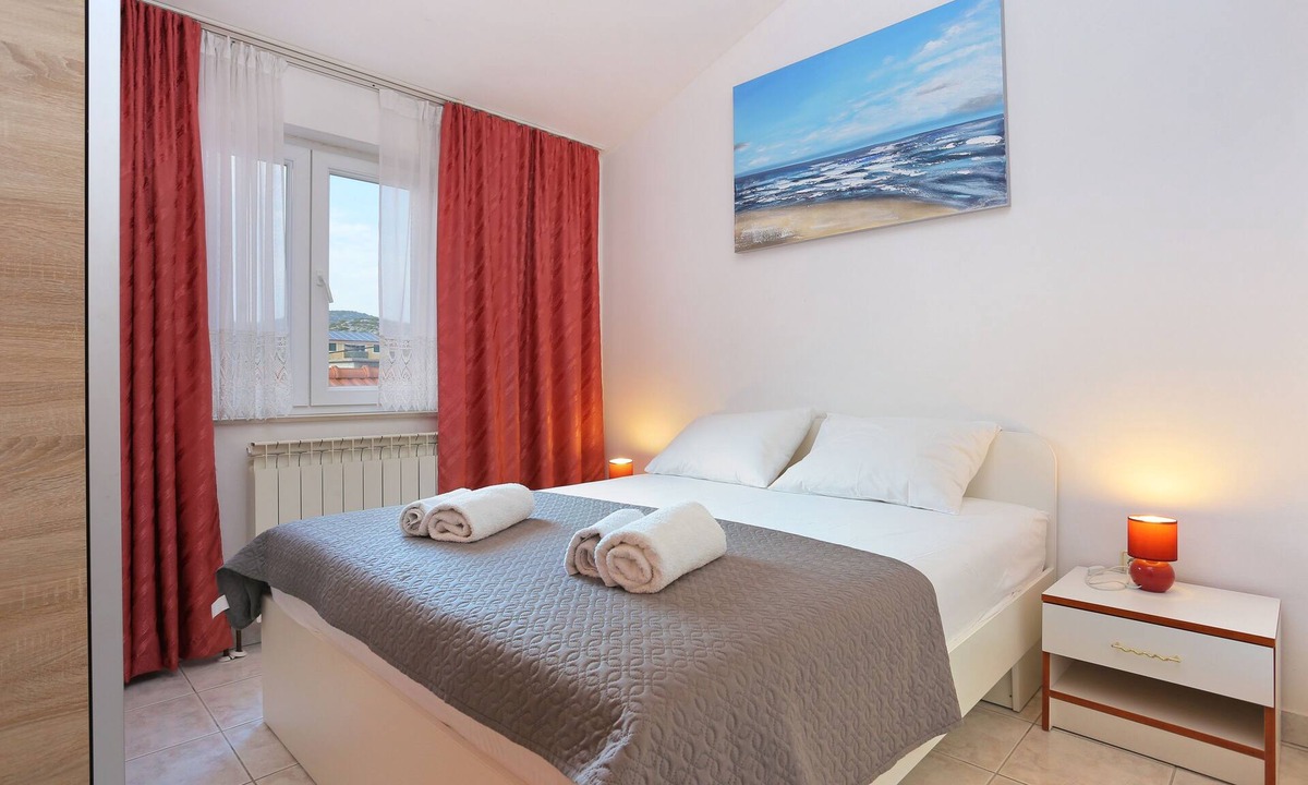 Marina Apartment | One bedroom apartment with air-conditioning Marina (Trogir) (A-5953-d)