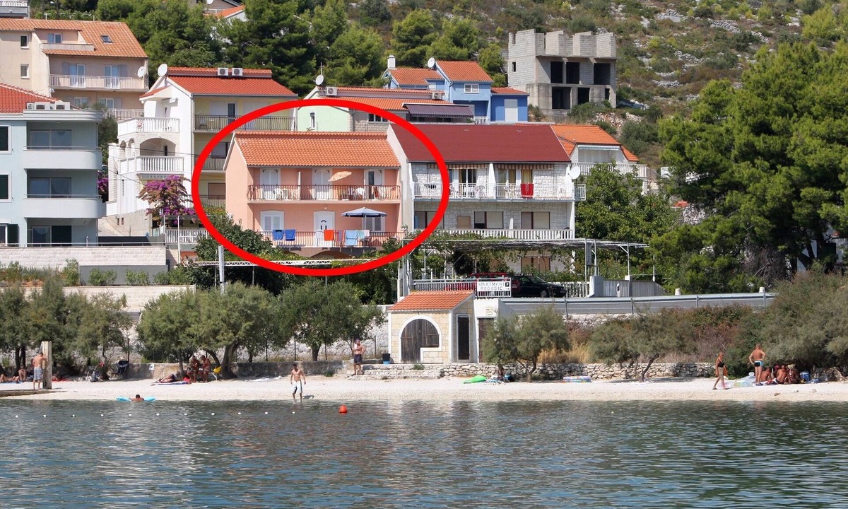 Marina Apartment | One bedroom apartment with terrace Marina (Trogir) (A-6116-f)