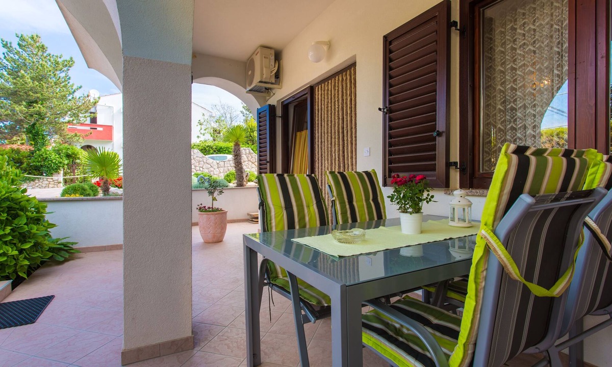 Punat Apartment | One bedroom apartment with terrace Punat, Krk (A-17857-a)