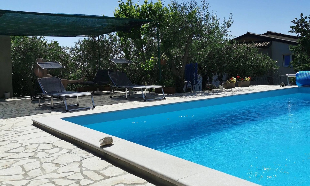 Kastel Apartment | One bedroom apartment with terrace Kaštel (Central Istria - Središnja Istra) (A-21309-b)