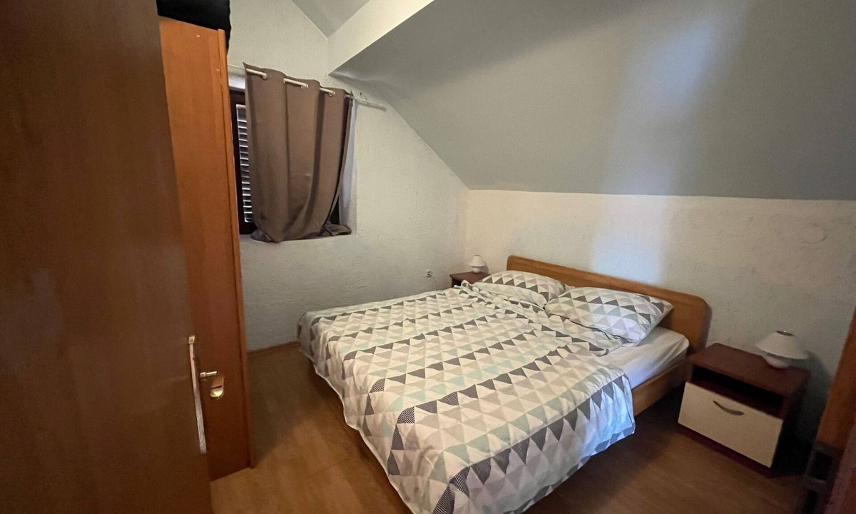 Ivan Dolac Apartment | One bedroom apartment with terrace and sea view Ivan Dolac, Hvar (A-8753-e)