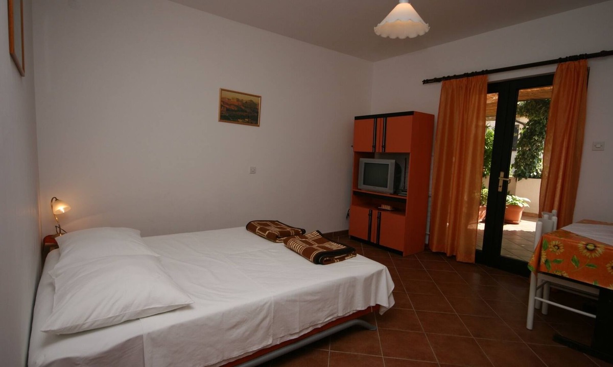 Mandre Apartment | One bedroom apartment with terrace Mandre (Pag) (A-523-a)
