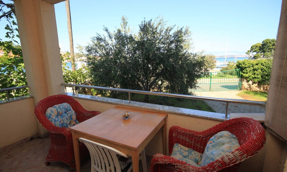 Preko Apartment | One bedroom apartment with terrace and sea view Preko, Ugljan (A-8315-b)
