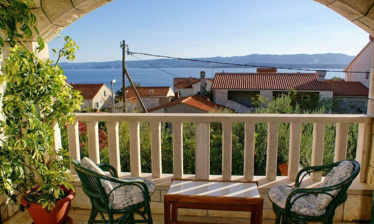 Bol Apartment | One bedroom apartment with terrace and sea view Bol, Brač (A-2926-a)