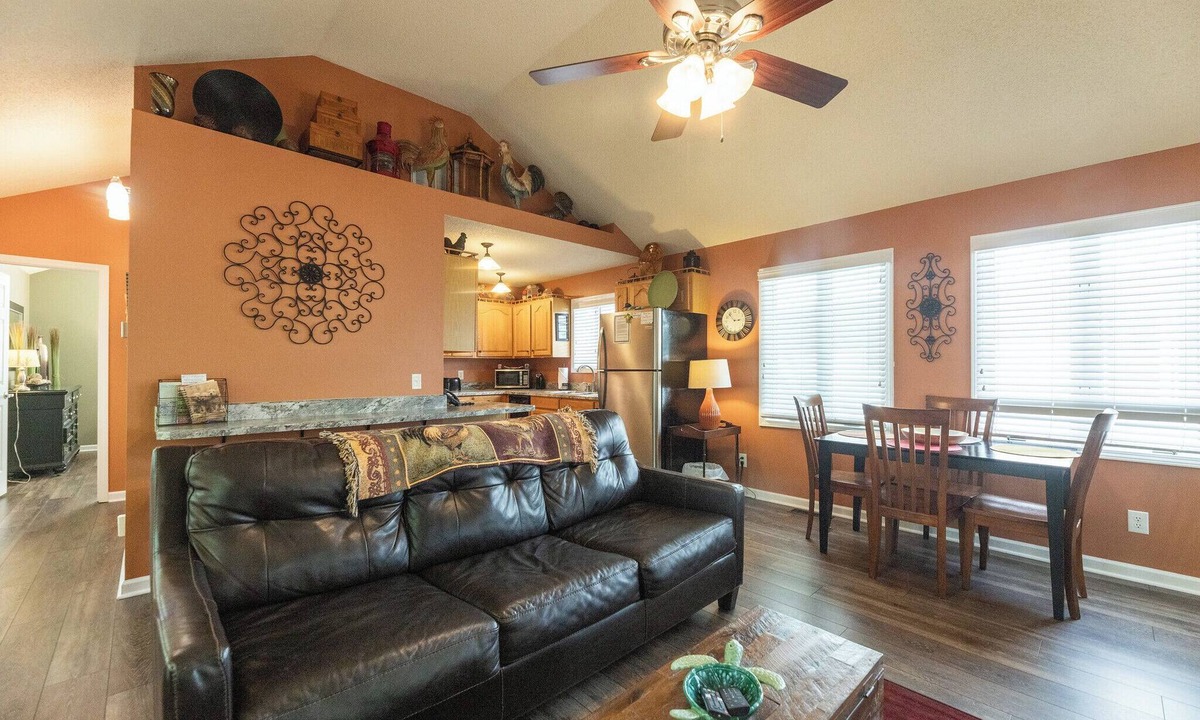 Grand Rivers Condo | One Bedroom Bayside Condo