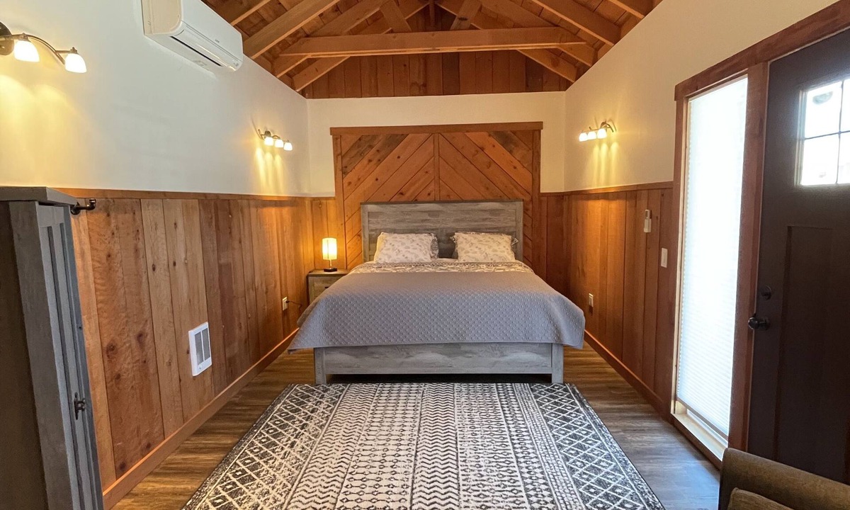 Half Moon Bay Cottage | One Bedroom Cottage