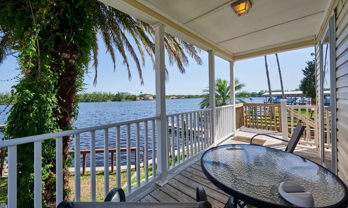 Homosassa Cottage | One bedroom cottage on the Homosassa River!
