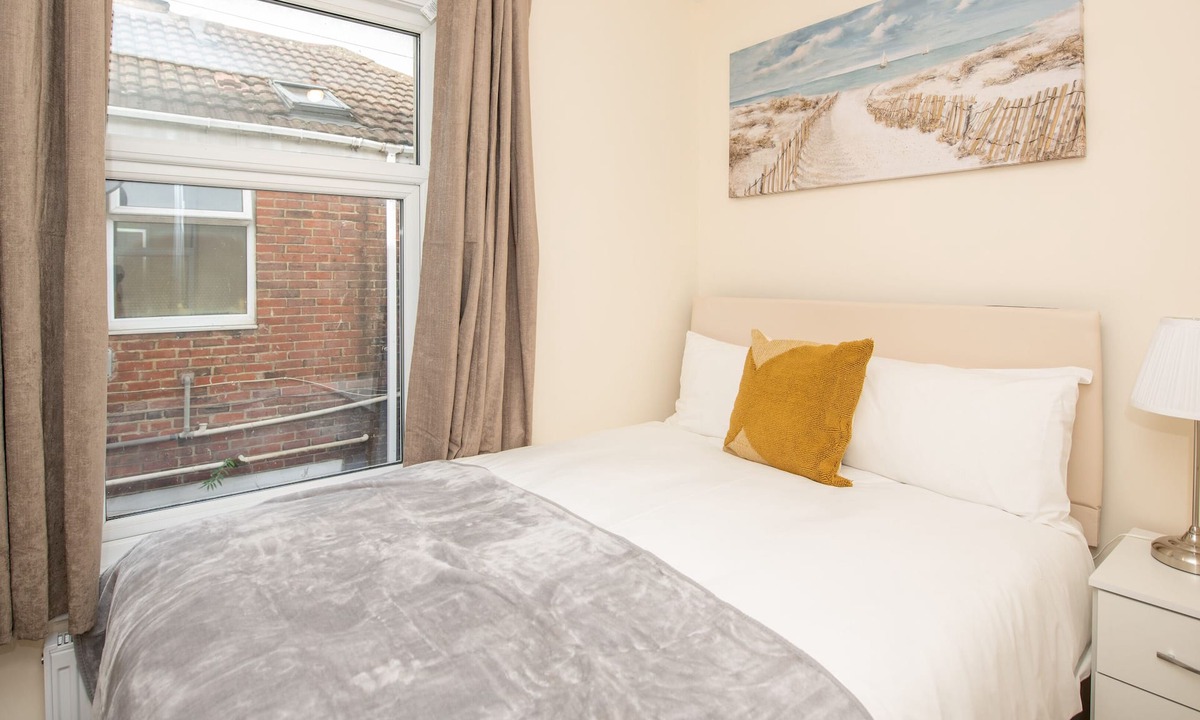 Southampton Apartment | One Bedroom Flat for Contractors, Nurses & Couples