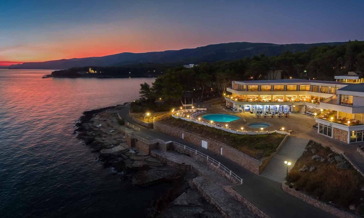 Island Hvar Apartment | One-bedroom holiday apartment in a resort