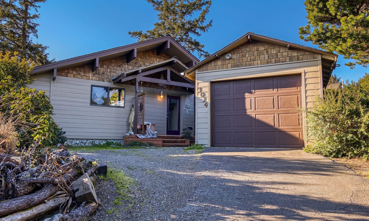 Sandpiper Village House | One Hundred Thousand Welcomes