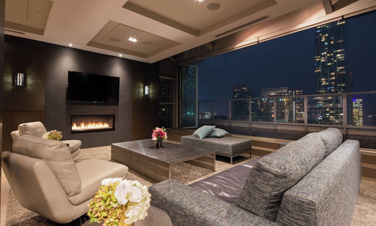 Financial District Hotel | One King West Hotel & Residence