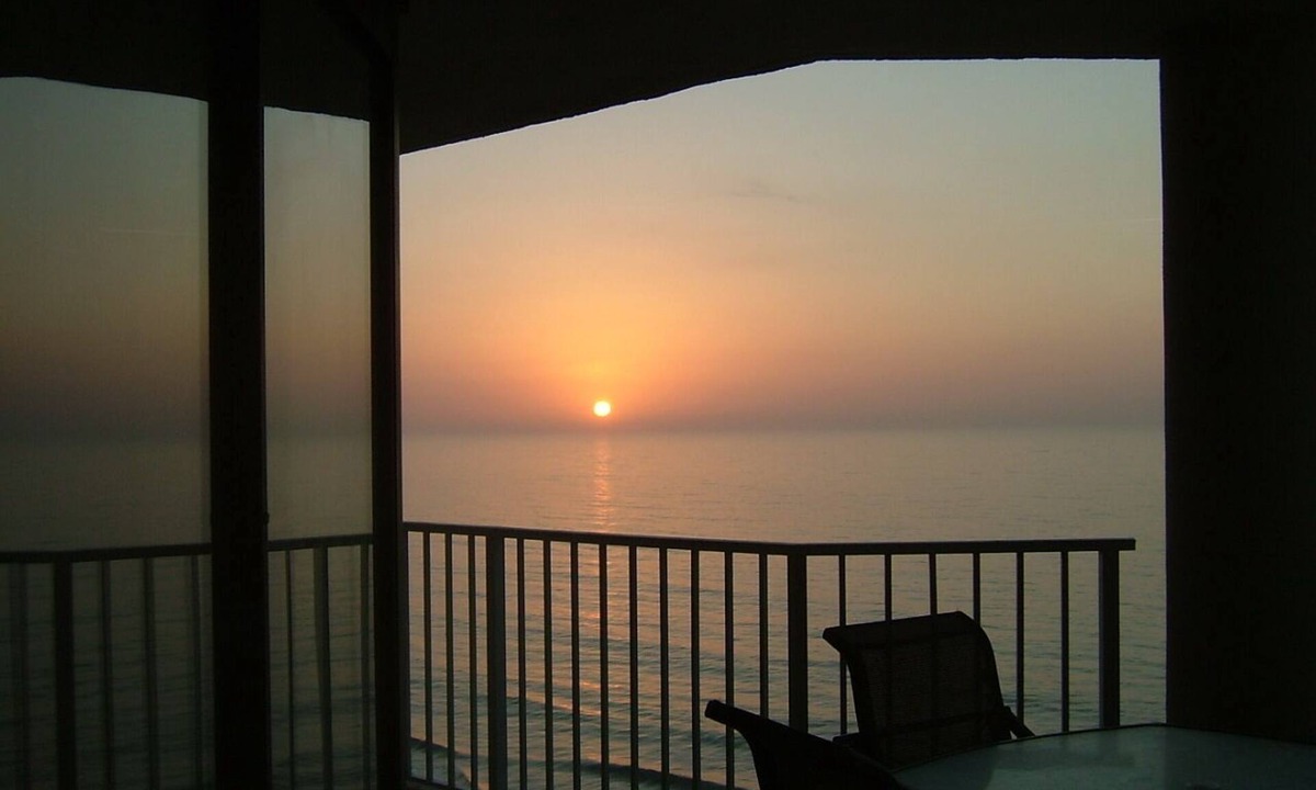 Garden City Condo | One Ocean Place 3br/3 bath end unit with large balcony!