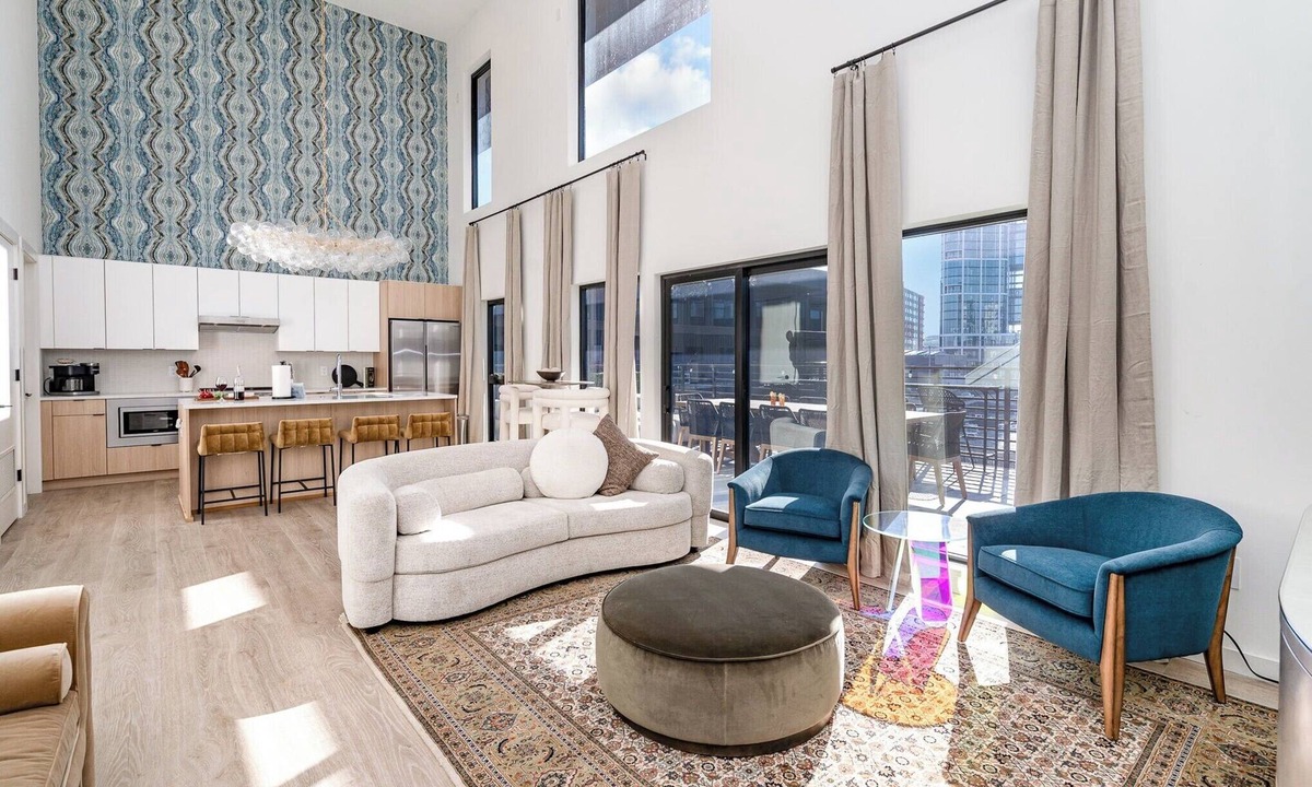 Eighth Avenue Condo | One-of-a-kind Penthouse in Downtown Nashville! Multiple balconies! Walkable!