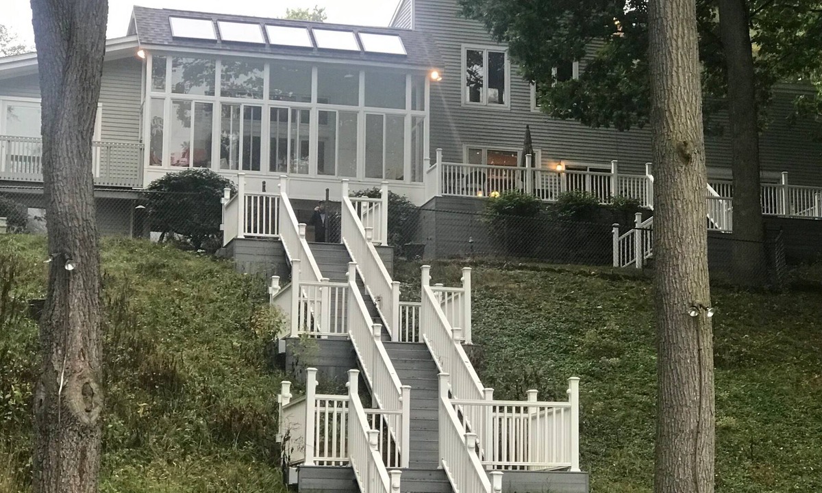 South Bend House | One of a Kind Waterfront Luxury only 8 mins to Notre Dame