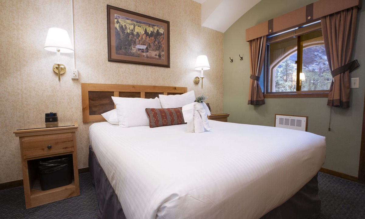 Olympic Valley Hotel | One Room | Free Parking | Balcony