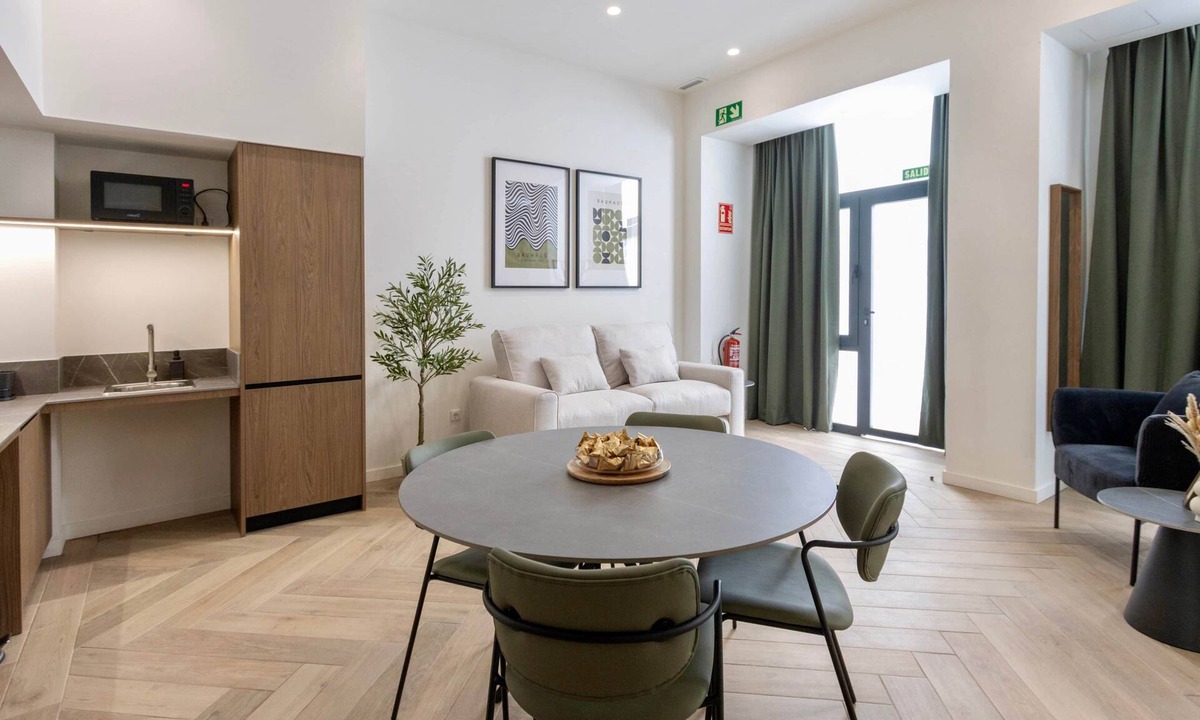 Pobles del Sud Apartment | One Tower Apartment - 01