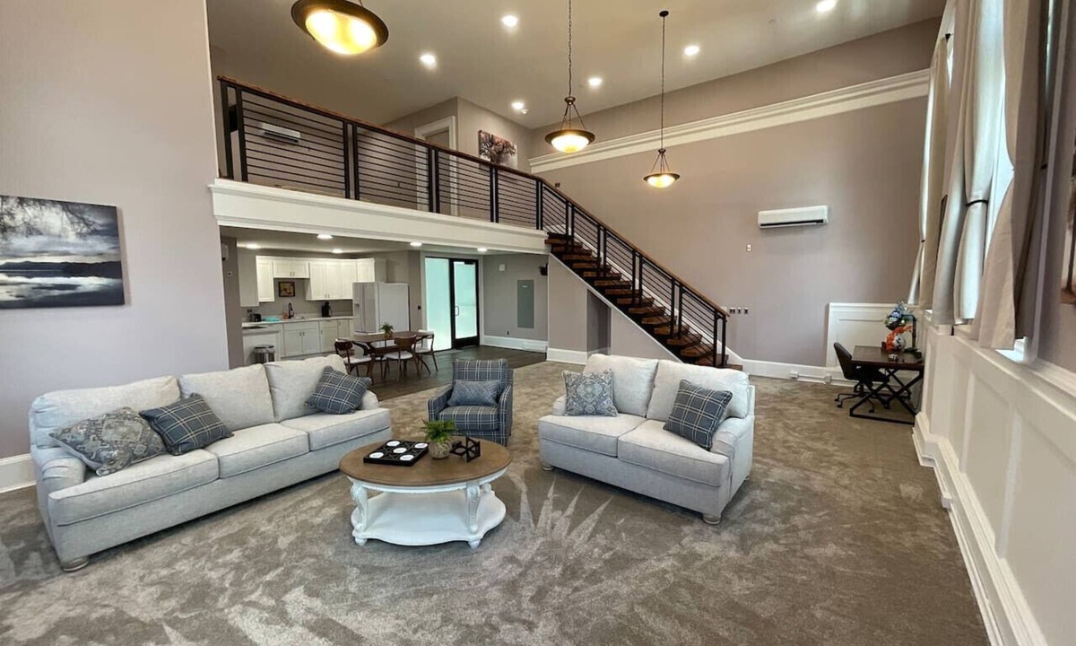 Barre Apartment | One Zero Five Stay 303