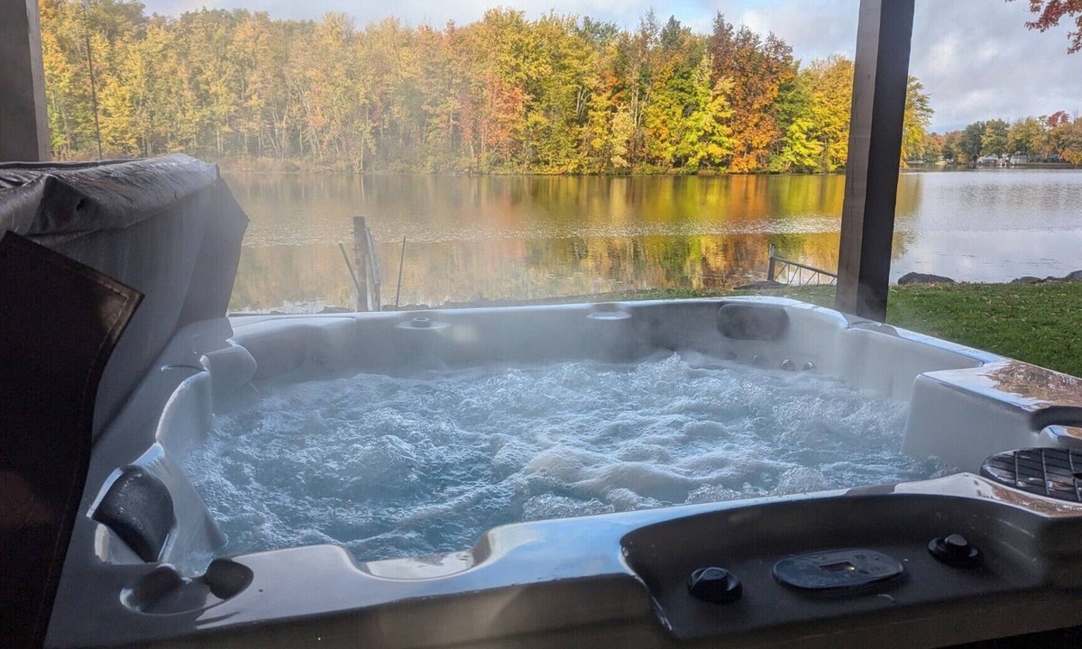 Clay House | Oneida River Retreat