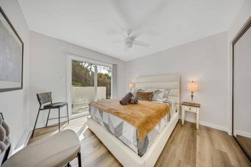 South Redondo Apartment | Oneluxstay 3BR Home Near the Beach