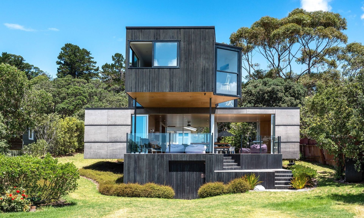 Onetangi House | ONETANGI BEACH | Be My Guest