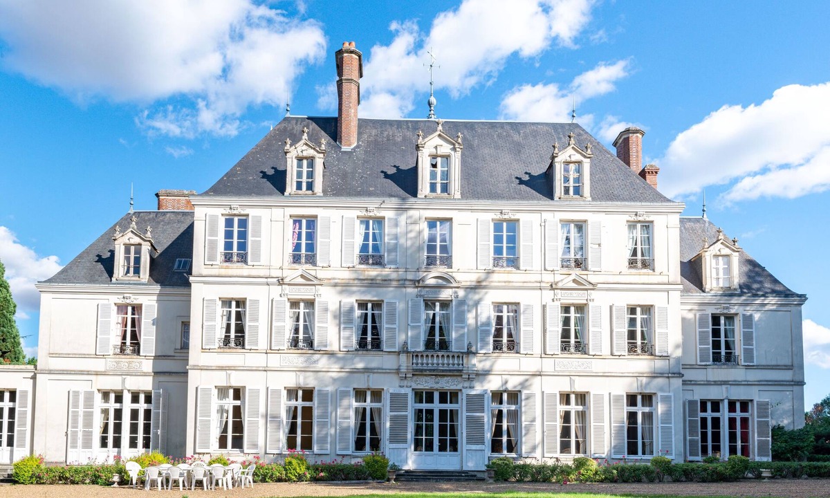 Allonne Other | Only 1 hour from Paris, enjoy a stay between History and Heritage.