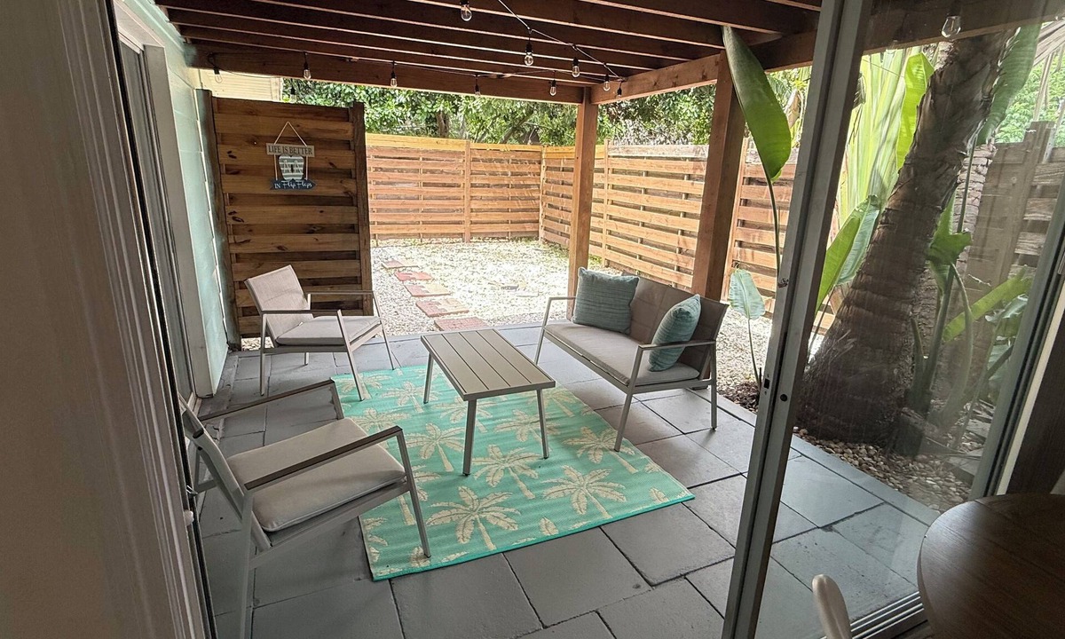South Sarasota House | Only 10 min to Siesta Key!