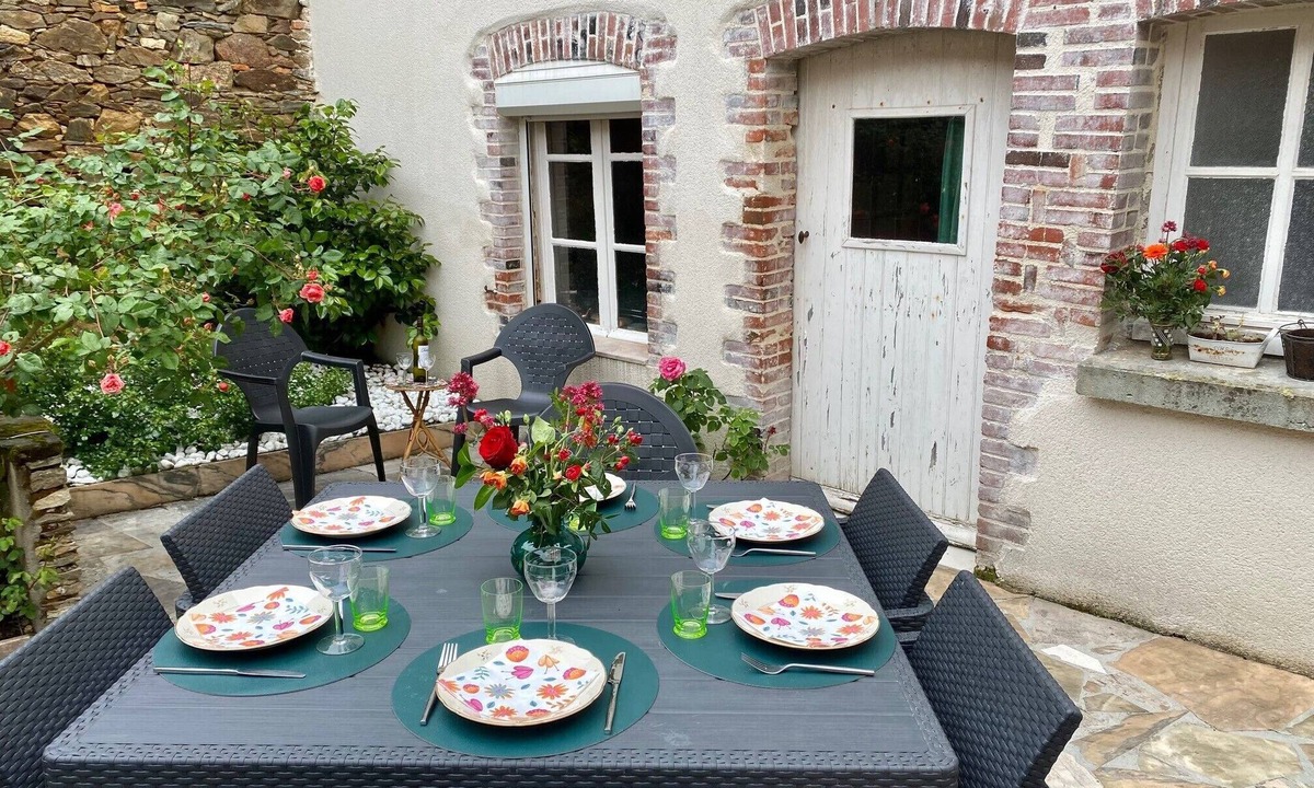 Le Boupere House | Only 12 minutes from Puy du Fou, Welcome to the Maison du Bonheur!