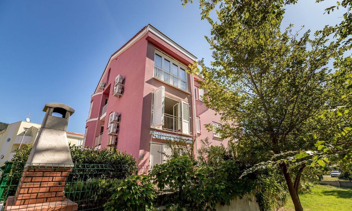 Jurandvor Apartment | Only 350 metres to the beach with air conditioning, WiFi