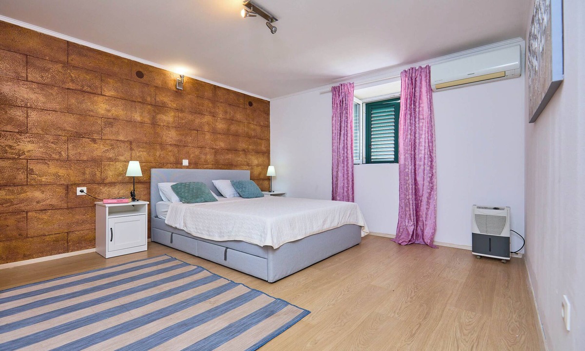 Ploce Apartment | Only a step to the Old city gates