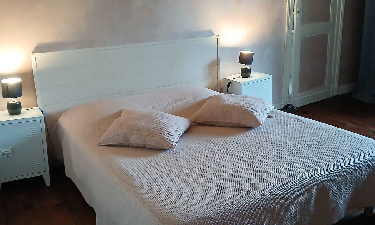 Poyanne Bed & Breakfast | Opale family room