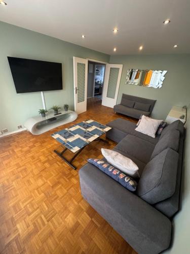 Saint-Gratien Apartment | OPEN 24 7 Apartment parking 15' PARIS 3' ATHLETICA