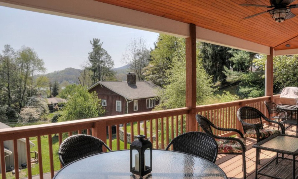 Lake Junaluska House | Open and modern upper-level space with WiFi, central AC, pool, wraparound deck