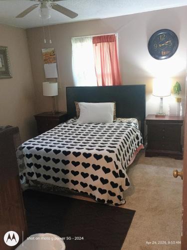Elizabeth City Hotel | open arms rooms