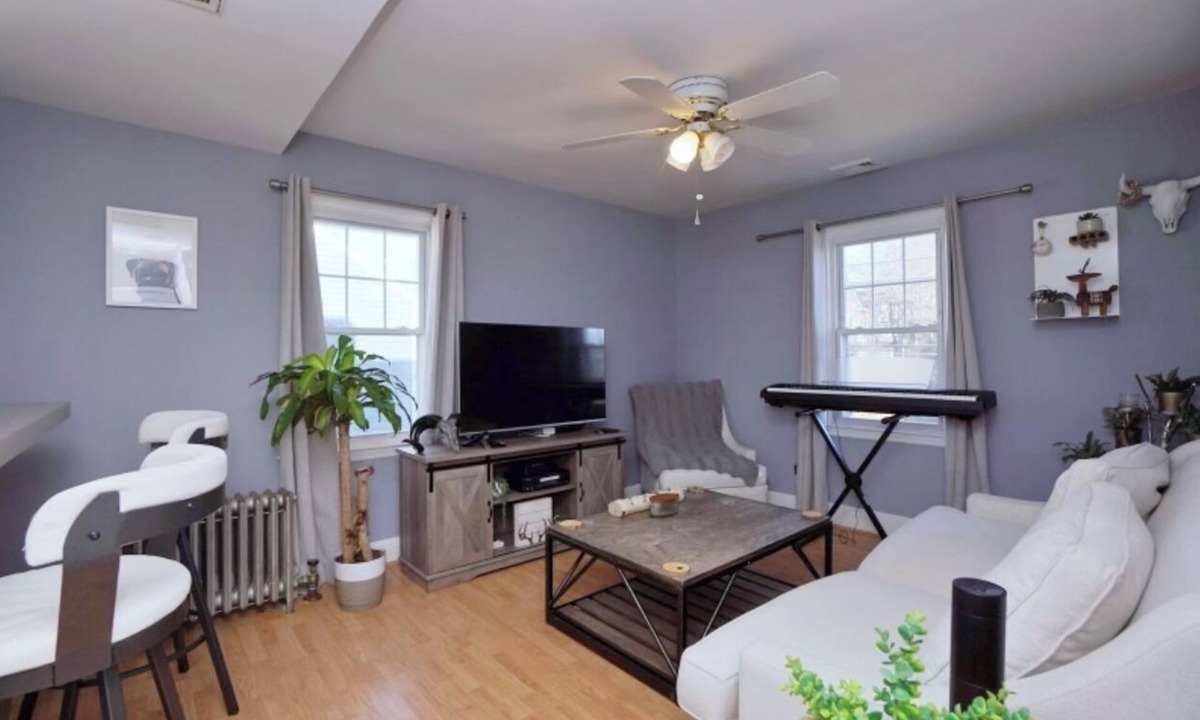 Summit Apartment | Open Concept APT with Full Gym