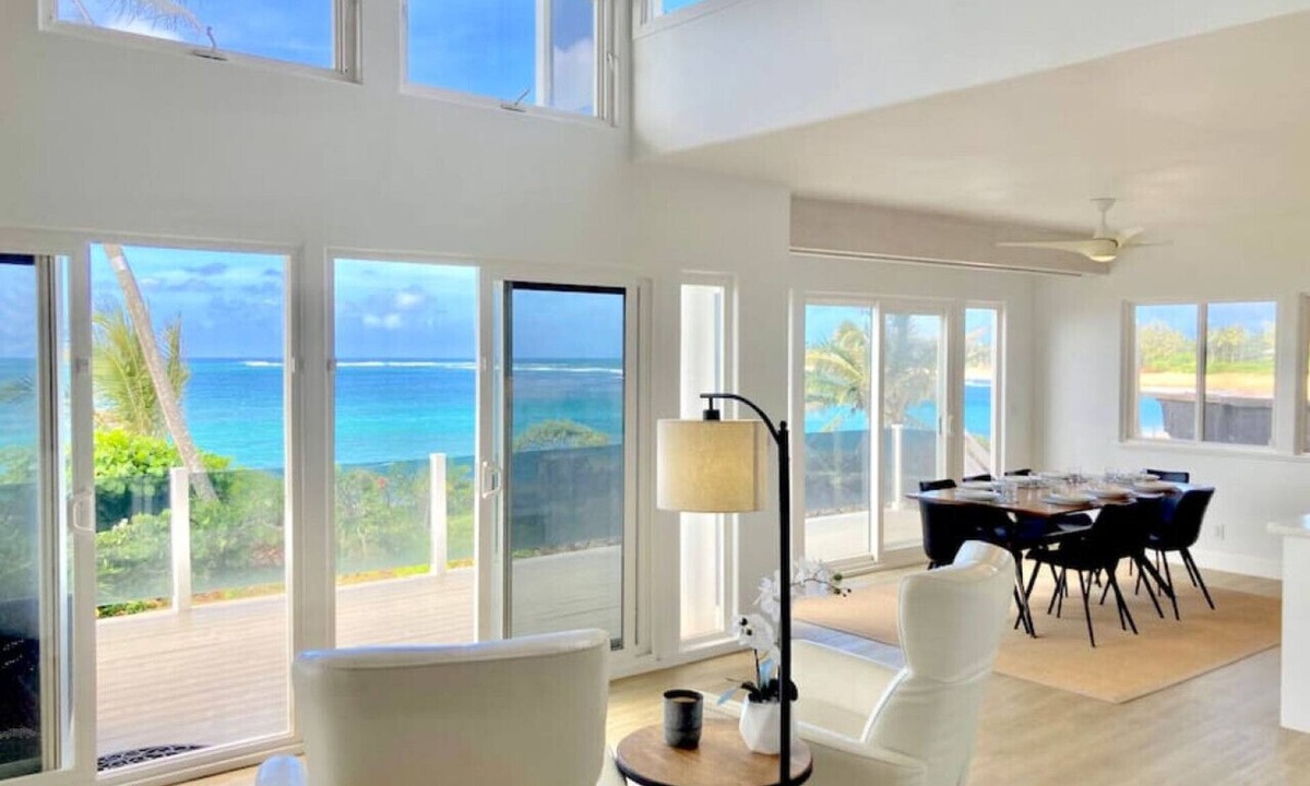 Pupukea House | Open for the Holidays! 6 Bedroom Beachfront with Pool!