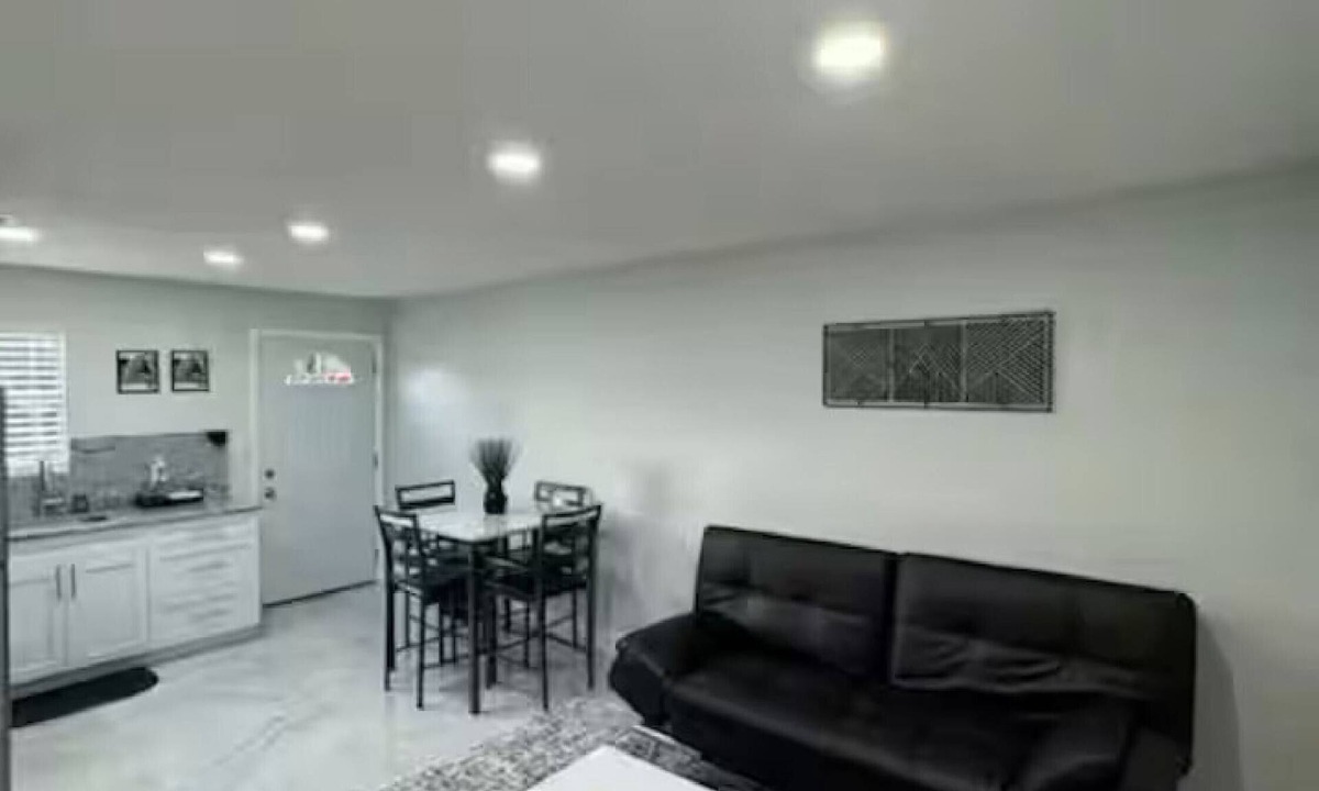New Port Richey House | Open Home Suites - 1 Bedroom 1 Bath