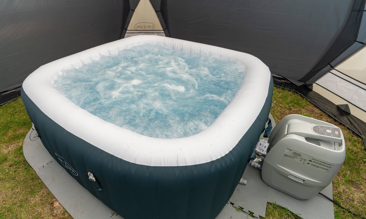 Waterlooville House | Open Mind Property - Hottub, Sleeps10 & Parking