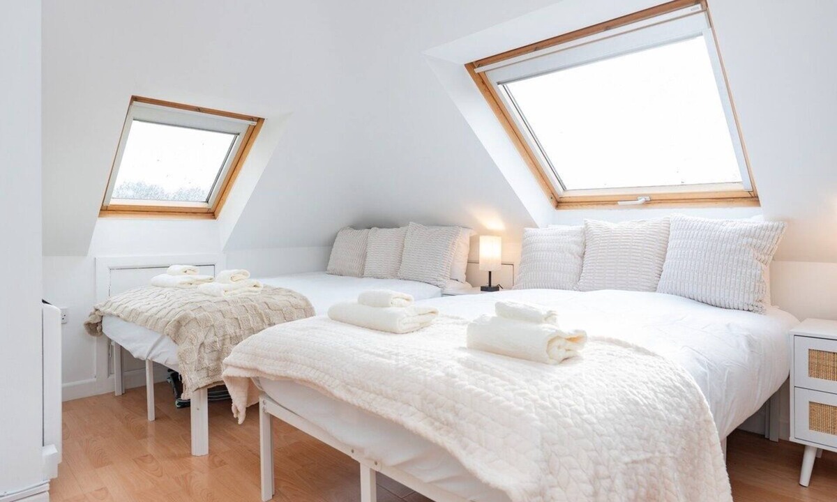 Winton Apartment | Open Mind Property - Studio Flat for 4 Guests