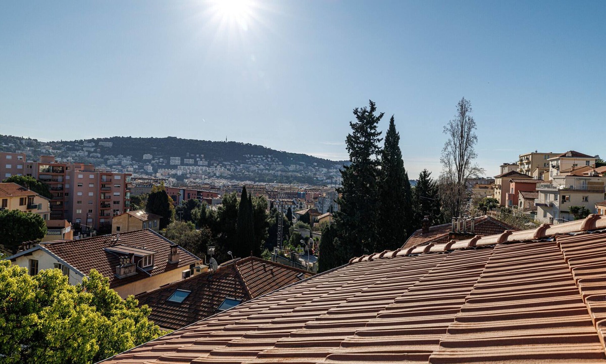 Cimiez Apartment | Open View Terrace - Wide 2 Bdr Quiet Area