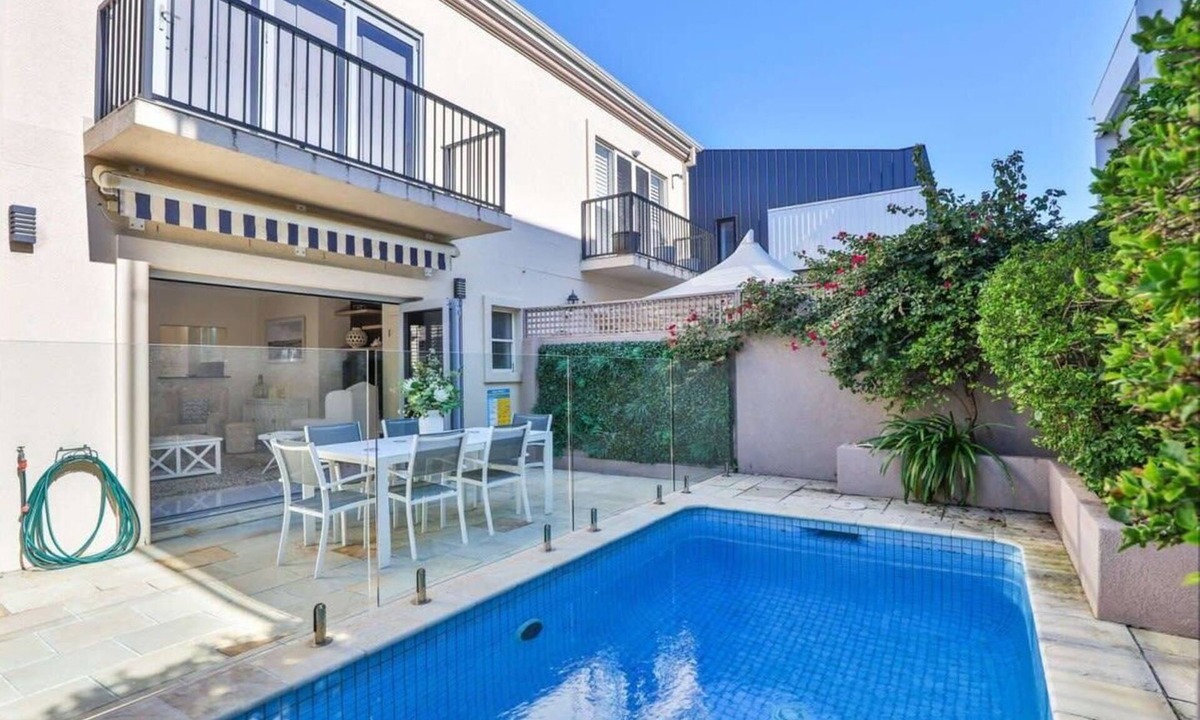 Main Beach Villa | Opulence By Khove