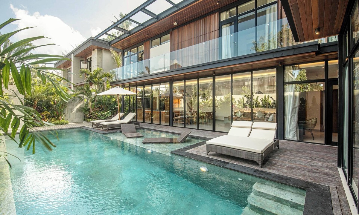 Batubelig Villa | Opulent 6BR Villa, 400m from Canggu Golden Shore