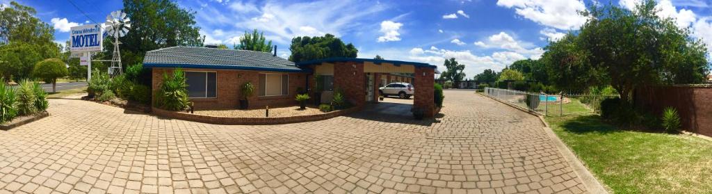 Gilgandra Hotel | Orana Windmill Motel