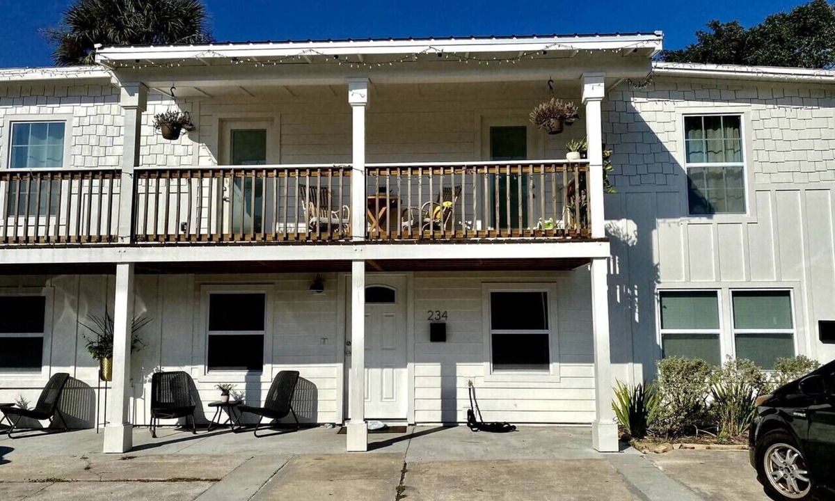 Neptune Beach Apartment | Orange Blossom Stays - 2 Bed Beach Unit