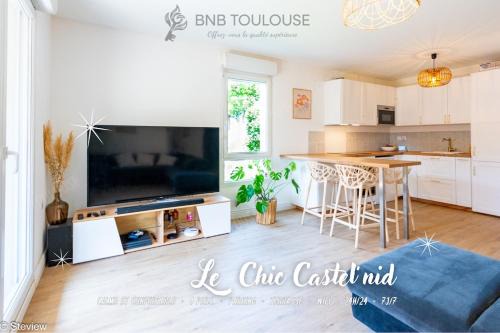 Castelnau-d'Estretefonds Apartment | ORBIS - "Le Chic Castel'nid" - Clim - Parking - Terrasse - WiFi