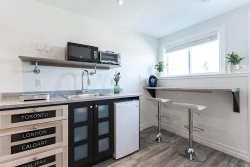 Mobile Apartment | Orca Whale Suite Double Bed