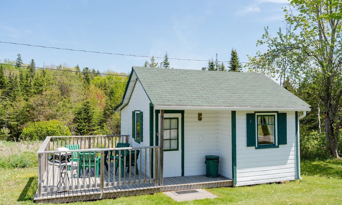 Hubbards Cabin | Orchard Cabin #4 - Hubbards Beach