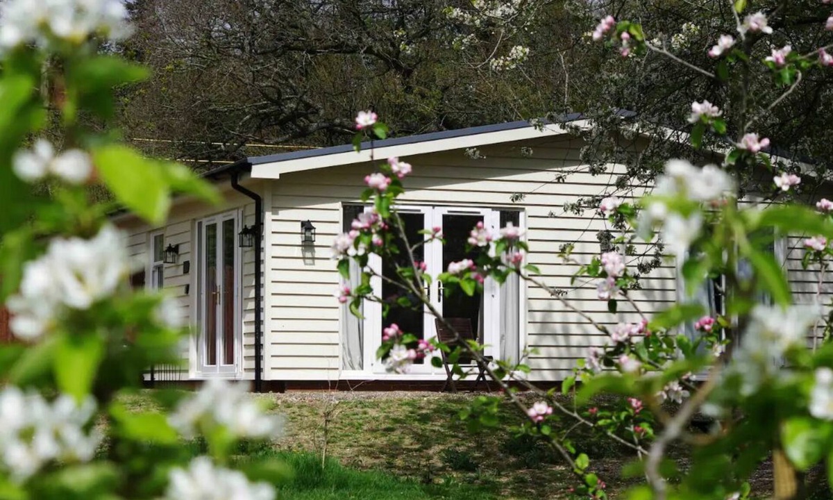 Etchinghill House | Orchard Cottage