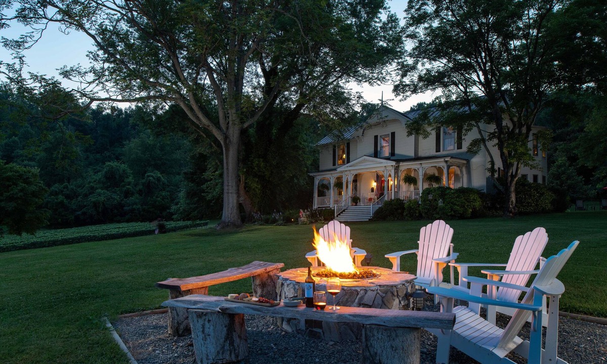 Lovingston Bed & Breakfast | Orchard House B&B