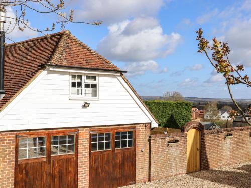 Paddock Wood House | Orchard Retreat
